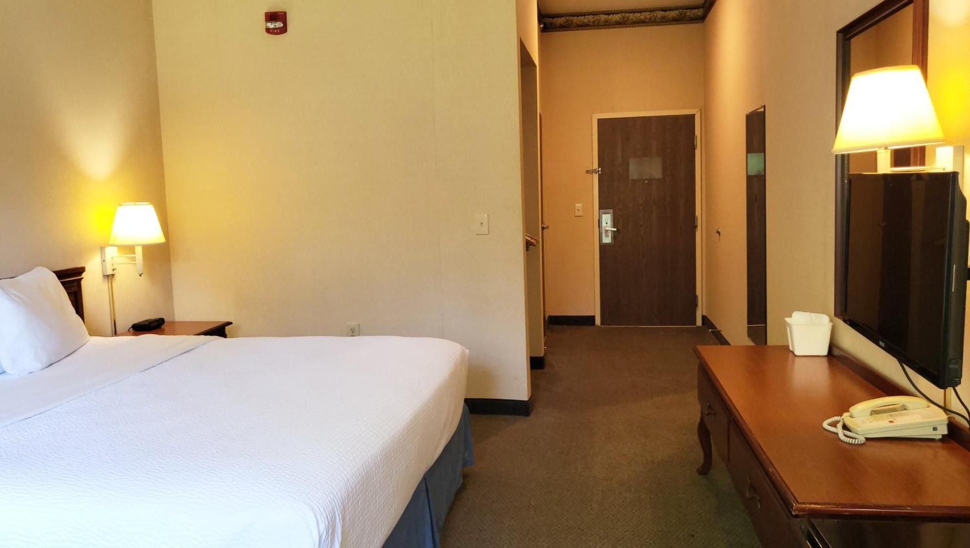 Magnuson Hotel West Liberty Esterno foto