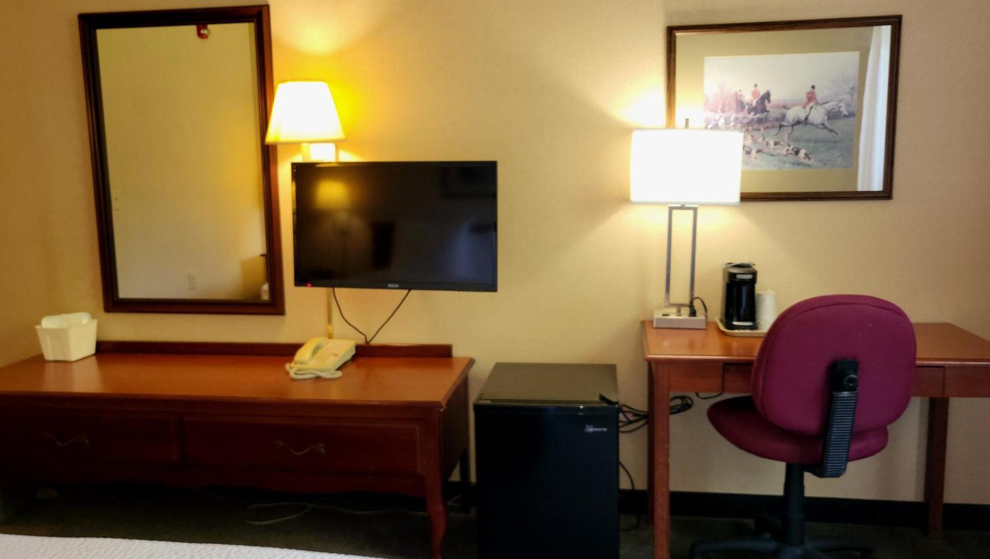 Magnuson Hotel West Liberty Esterno foto