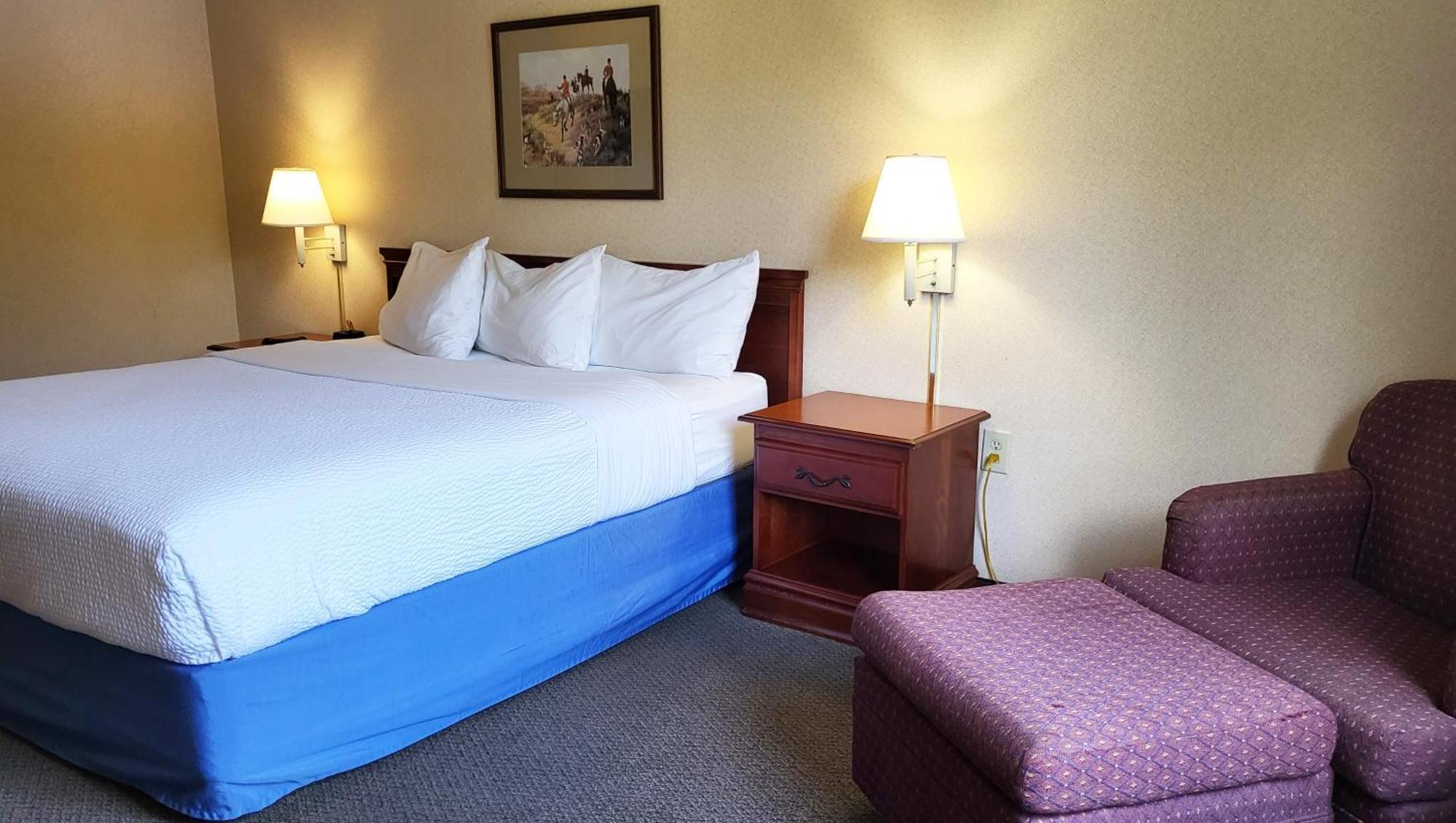Magnuson Hotel West Liberty Esterno foto